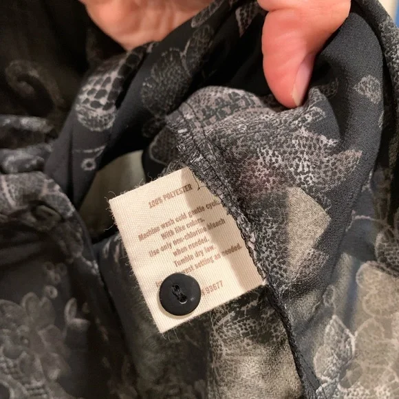 Decree Black Sheer Paisley Pocket Long Sleeve Top Blouse Women’s Size Medium - Picture 5 of 6